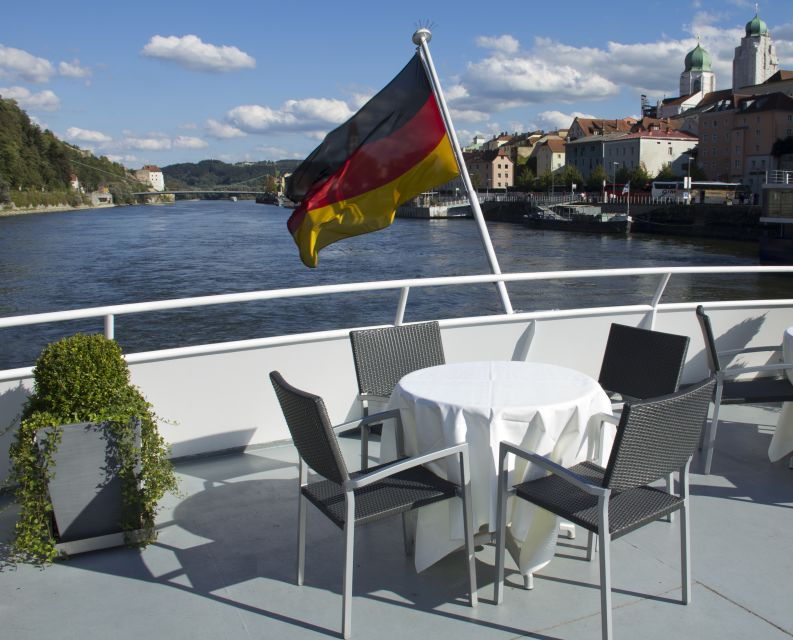 passau-floating-city-highlights-tour-on-the-danube-and-inn