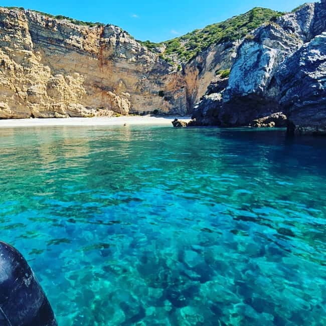 Passeio de Barco em Sesimbra (Publico/Compartilhado) - Practical Details: Logistics and Tips