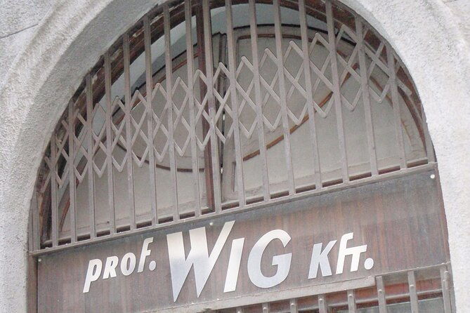 past-and-present-of-budapest-jewish-district-tour