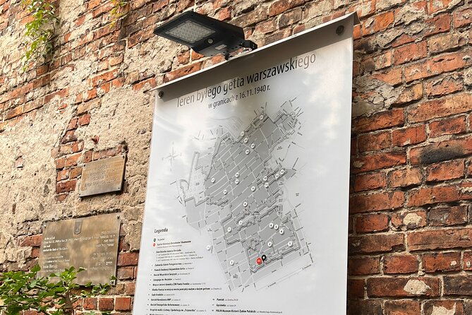 past-meets-present-in-warsaws-jewish-ghetto