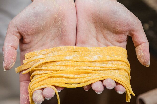 pasta-and-tiramisu-making-class-at-the-trevi-fountain