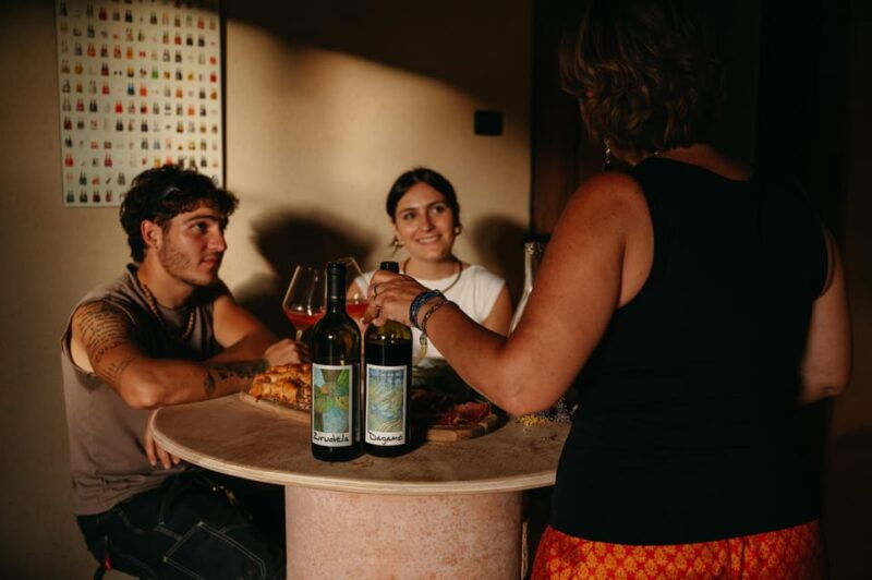 pasta-and-wine-an-experience-between-greenery-and-peace-taste-and-companionship