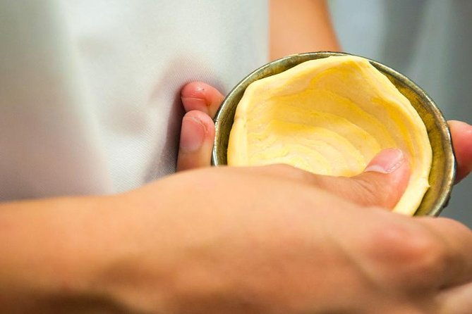 pastel-de-nata-masterclass-at-a-real-bakery-in-lisbon