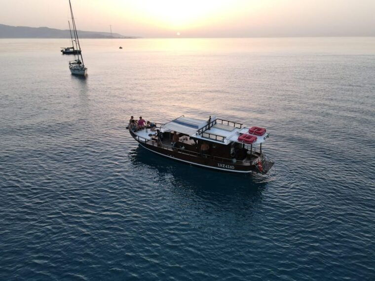 pathos-scilla-boat-tour-along-the-entire-costa-viola