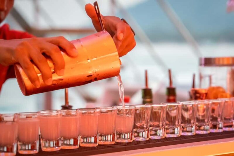 Pattaya: 3-Island Hopping Sunset Yacht & Buffet with Live DJ - Is It Worth It?