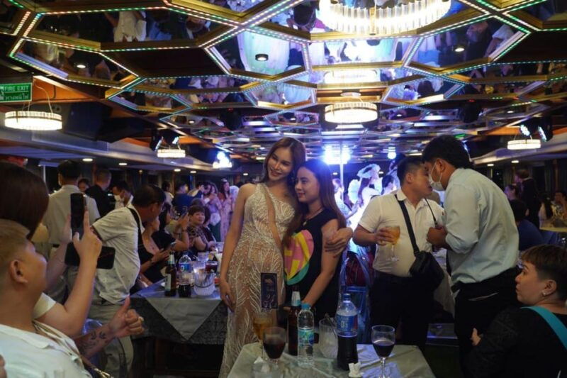pattaya-all-star-dinner-cruise-cabaret-show-beer-buffet