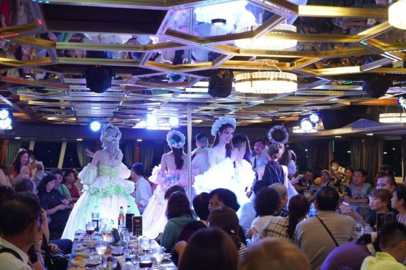 pattaya-all-star-dinner-cruise-cabaret-show-beer-buffet