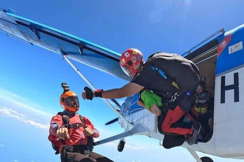 Pattaya-Bangkok Tandem Skydive with Ocean Views - An Introduction to the Experience