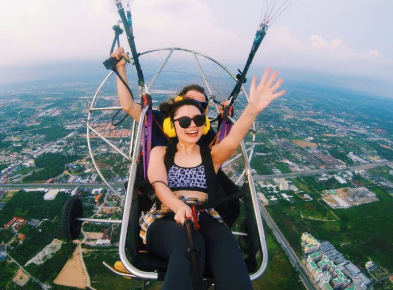 pattaya-beach-city-scenic-paramotor-flight-by-bfa