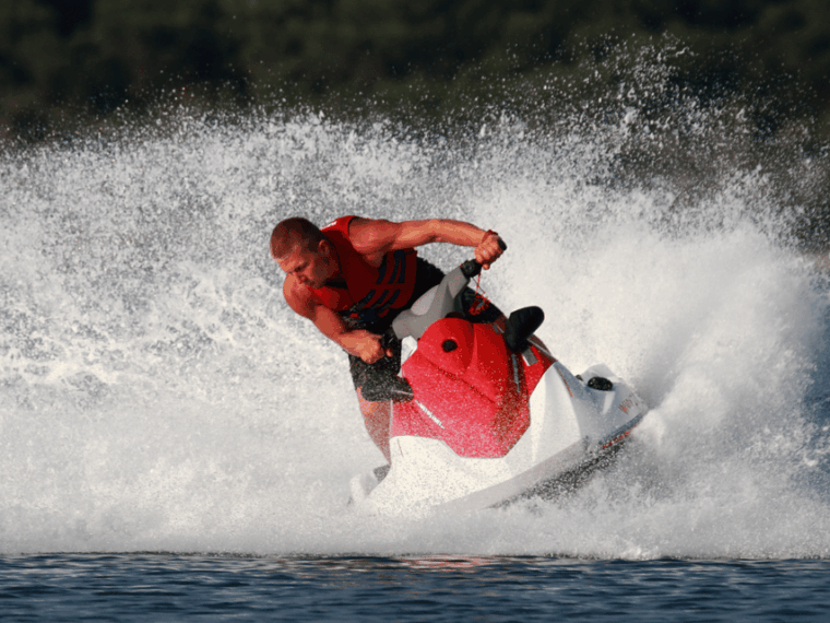 pattaya-beach-jet-ski-adventure