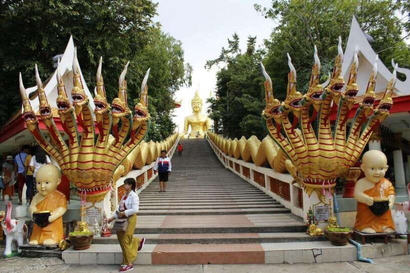 pattaya-buddha-floating-market-gems-museum-tour-lunch