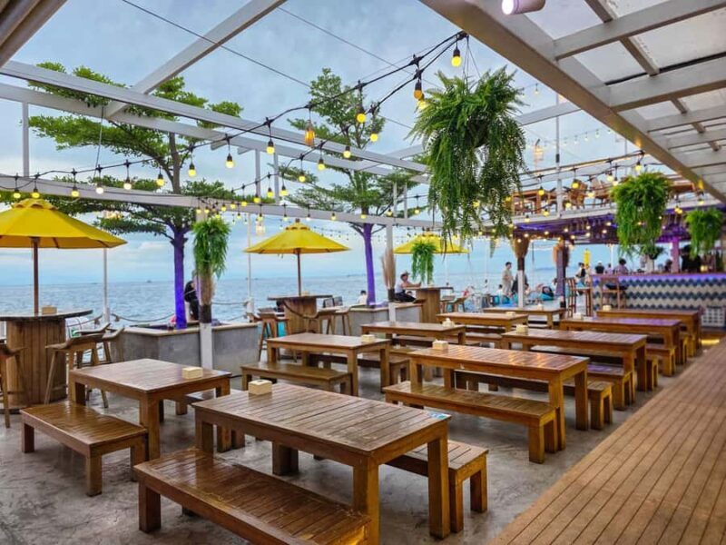 Pattaya: Floating Cafe & Optional Squid Fishing - Key Points