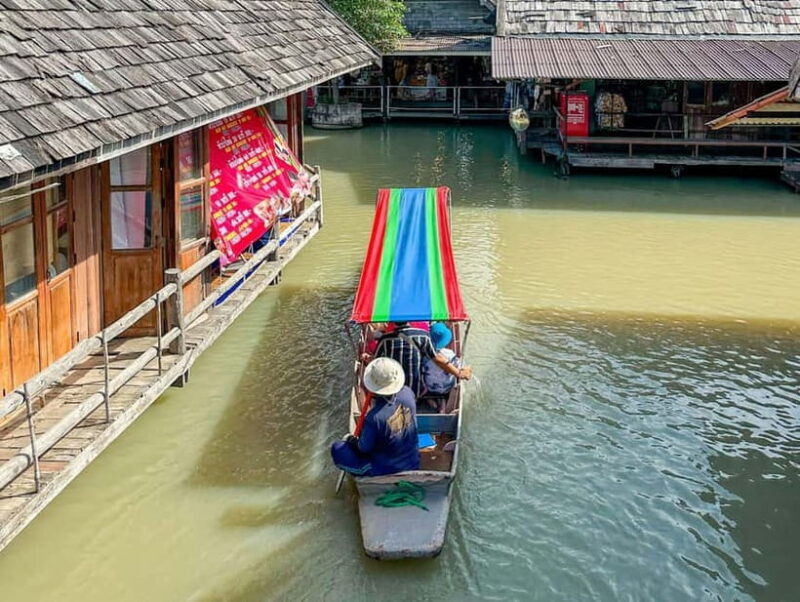 Pattaya: Floating Market Tour with Hotel Transfer & Guide - Key Points