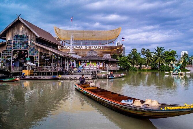 Pattaya Floating Market with Return Transfer - Key Points