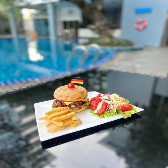 Pattaya: Indigo Bar at Bay Beach Resort Jomtien F&B Packages - Who Should Consider This Experience?