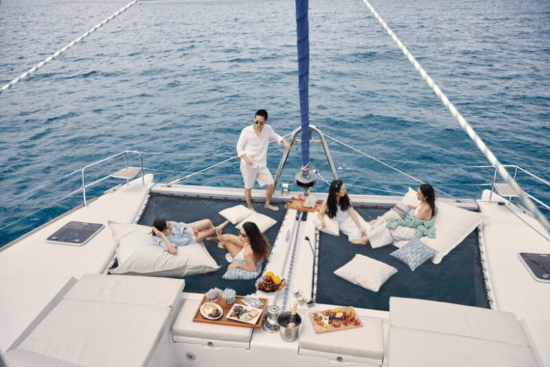 pattaya-islands-private-catamaran-khram-or-monkey-island