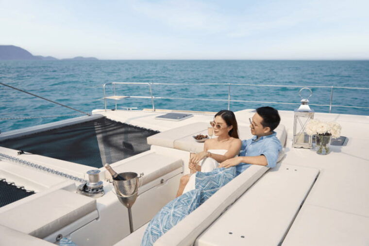 pattaya-islands-private-catamaran-khram-or-monkey-island