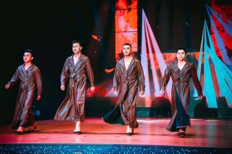 Pattaya Night: Forbidden Nights female Strip Show Experience - The Experience: Pros and Cons