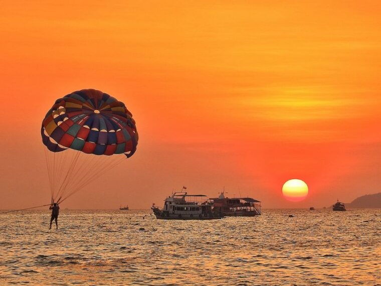 pattaya-parasailing-experience
