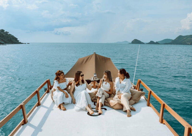 pattaya-private-traditional-boat-island-escape-in-sattahip