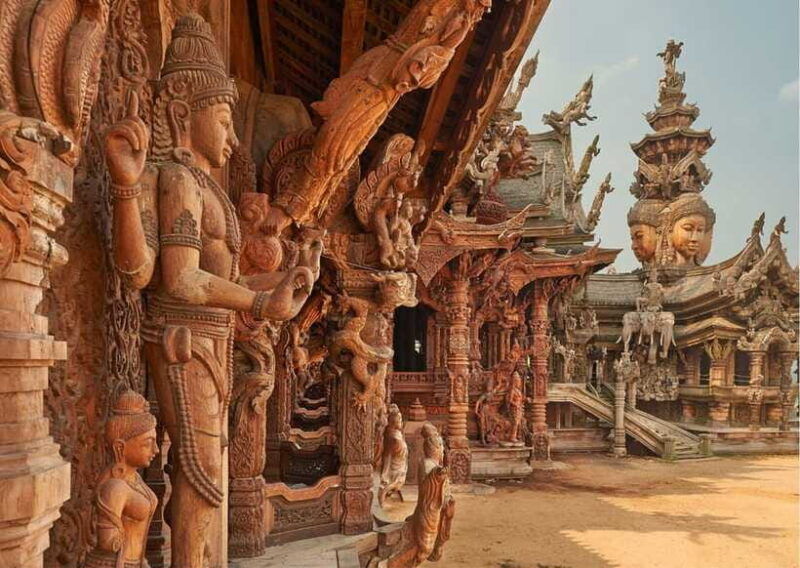 pattaya-sanctuary-of-truth-admission-with-guided-tour