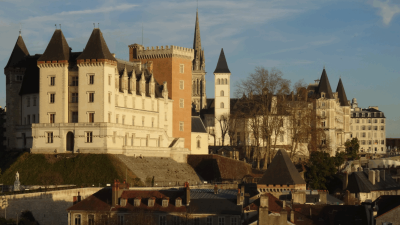 pau-gourmet-food-walking-tourlocal-flavors-culinary-journey