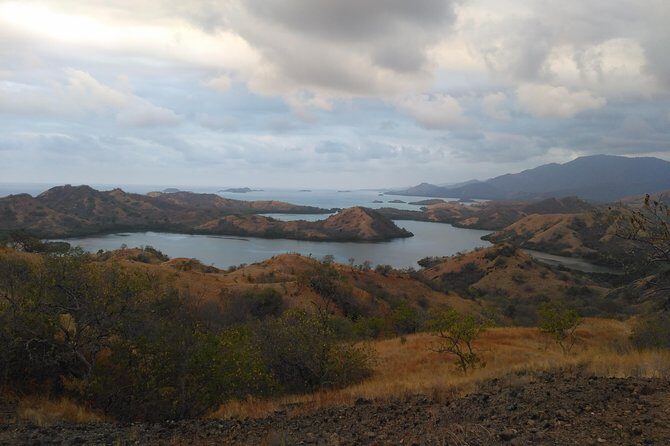 Pauls Flores Tour Labuan Bajo to Ende Flores Land Tour inland by Car 6 Days - What Reviewers Say