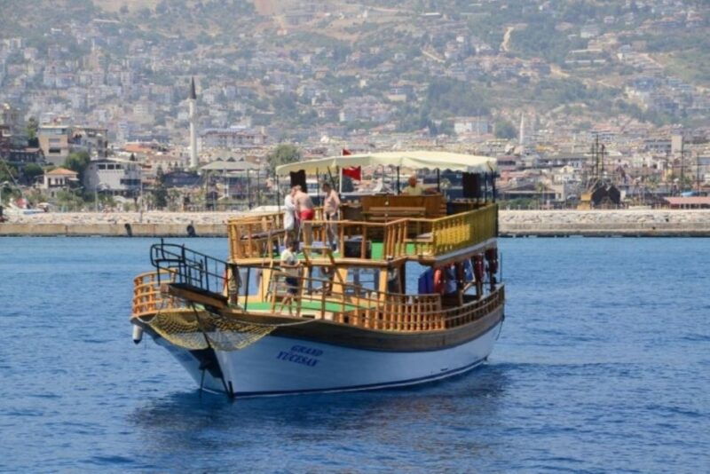 peaceful-bliss-alanyas-quiet-relax-boat