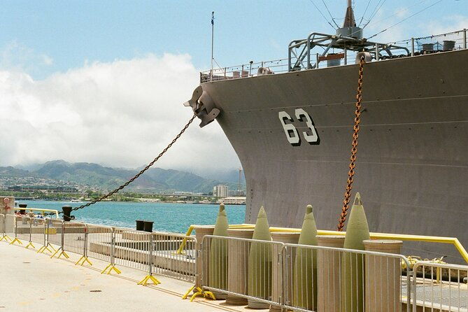 pearl-harbor-battleship-missouri-memorial-and-uss-arizona