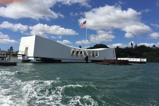 pearl-harbor-reverence-tour-the-arizona-memorial-1-vip-tour