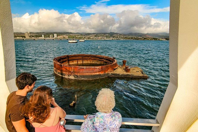 pearl-harbor-uss-arizona-memorial-uss-missouri-battleship-tour-from-waikiki