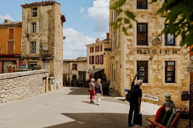 pearls-of-luberon-gordes-rousillon-senanque-private-trip