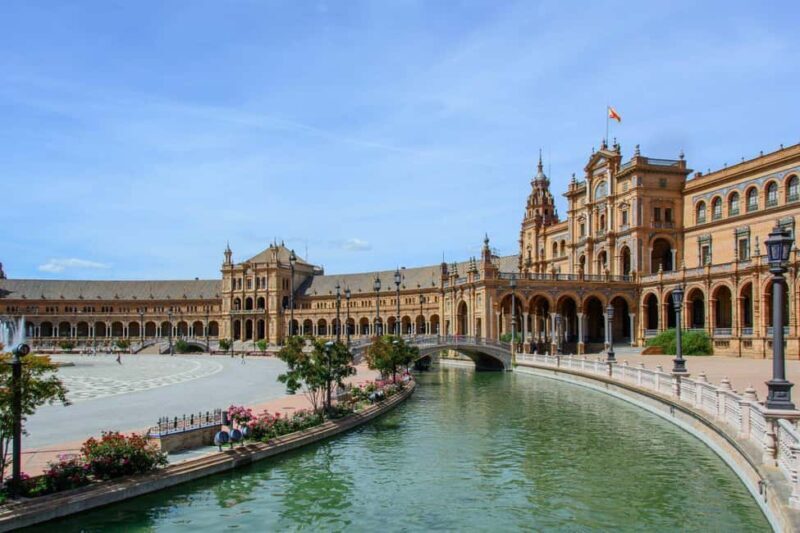 Pearls of Seville  Private Walking Tour for Couples - What Makes This Tour Stand Out?