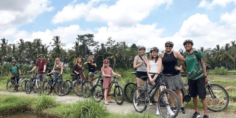 pedal-bike-through-rice-terraces-forests-and-lawang-caves