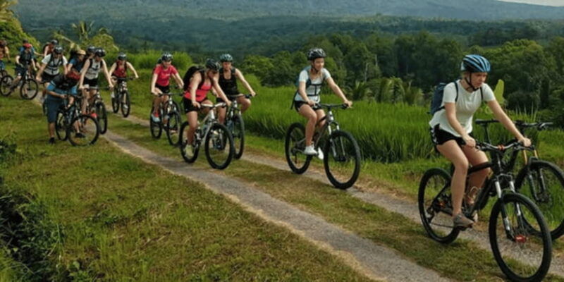 pedal-bike-through-rice-terraces-forests-and-lawang-caves