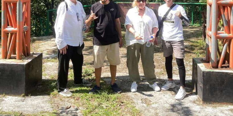 pedal-bike-through-rice-terraces-forests-and-lawang-caves