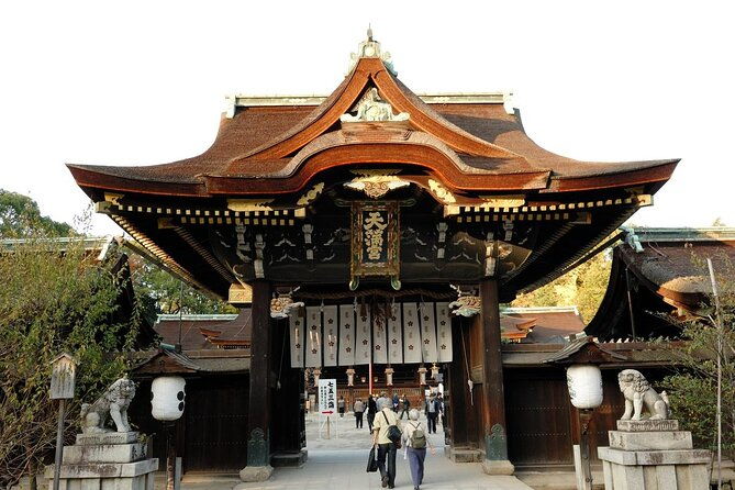 pedal-through-kyotos-past-a-biking-odyssey