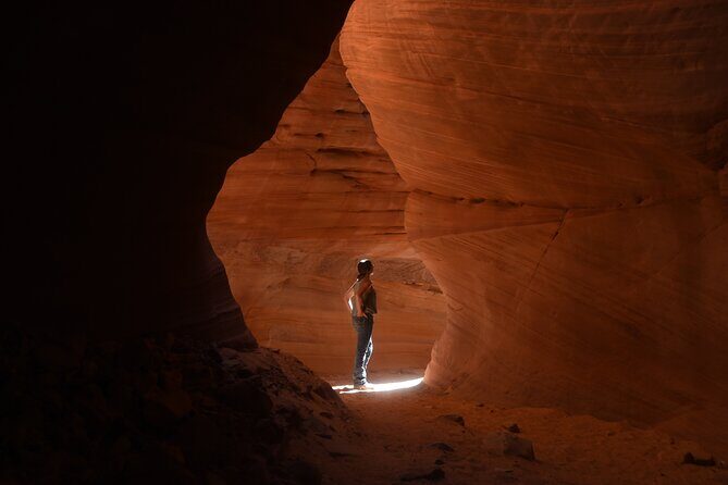 Peekaboo Slot Canyon 4WD Tour - FAQ