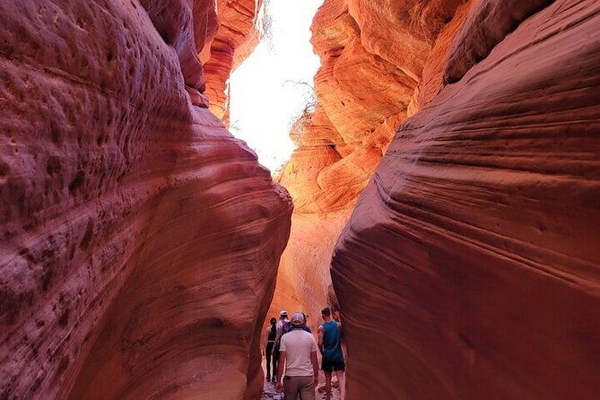peekaboo-slot-canyon-tour-utv-and-hiking-adventure-private