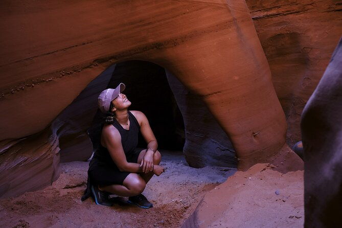 peekaboo-spooky-and-dry-fork-slot-canyon-tour