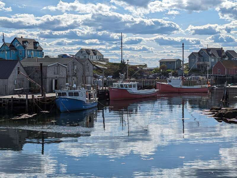 peggys-cove-lunenburg-2-hidden-gems-full-day-tour-2
