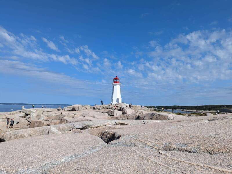 peggys-cove-lunenburg-2-hidden-gems-full-day-tour