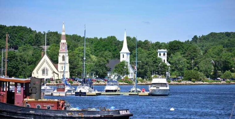 peggys-cove-queensland-beach-mahone-bay-lunenburg