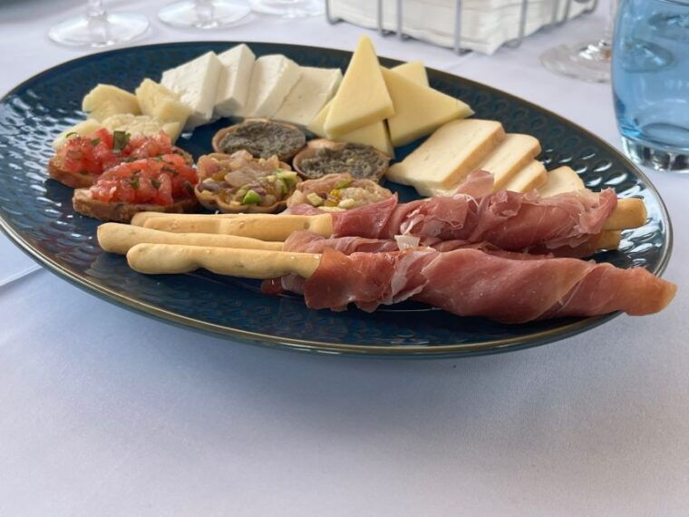 peles-cantacuzino-castles-gourmet-wine-cultural-trip