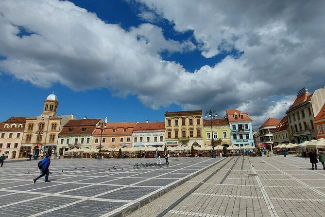 peles-castle-dracula-castle-and-brasov-old-town-private-tour-from-bucharest