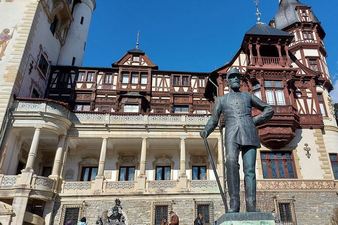 peles-castle-dracula-castle-and-brasov-old-town-private-tour-from-bucharest