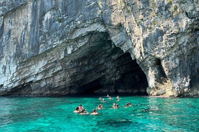 pelion-boat-trip-to-poseidons-caves