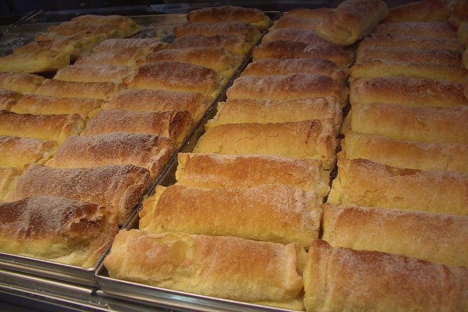 pena-palace-sintra-and-cascais-tour-travel-with-locals-2