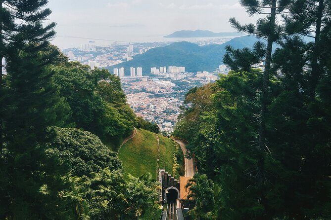 Penang Hill & Pagoda Tour with Food Tasting (Tickets Included) - A Deep Dive Into the Penang Hill & Kek Lok Si Tour