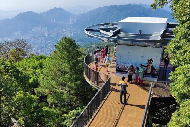 Penang Private Tour with Hill, Temple and Heritage Experience - Discovering Penang with a Private Touch